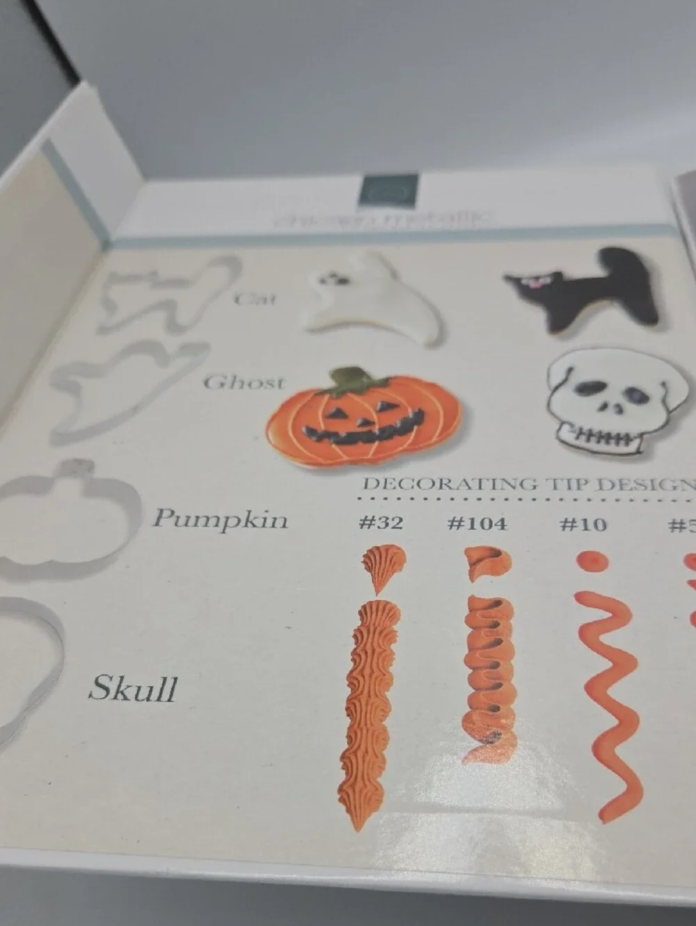 Chicago Metallic Bakware Halloween Cookie Cutters & Decorating Set